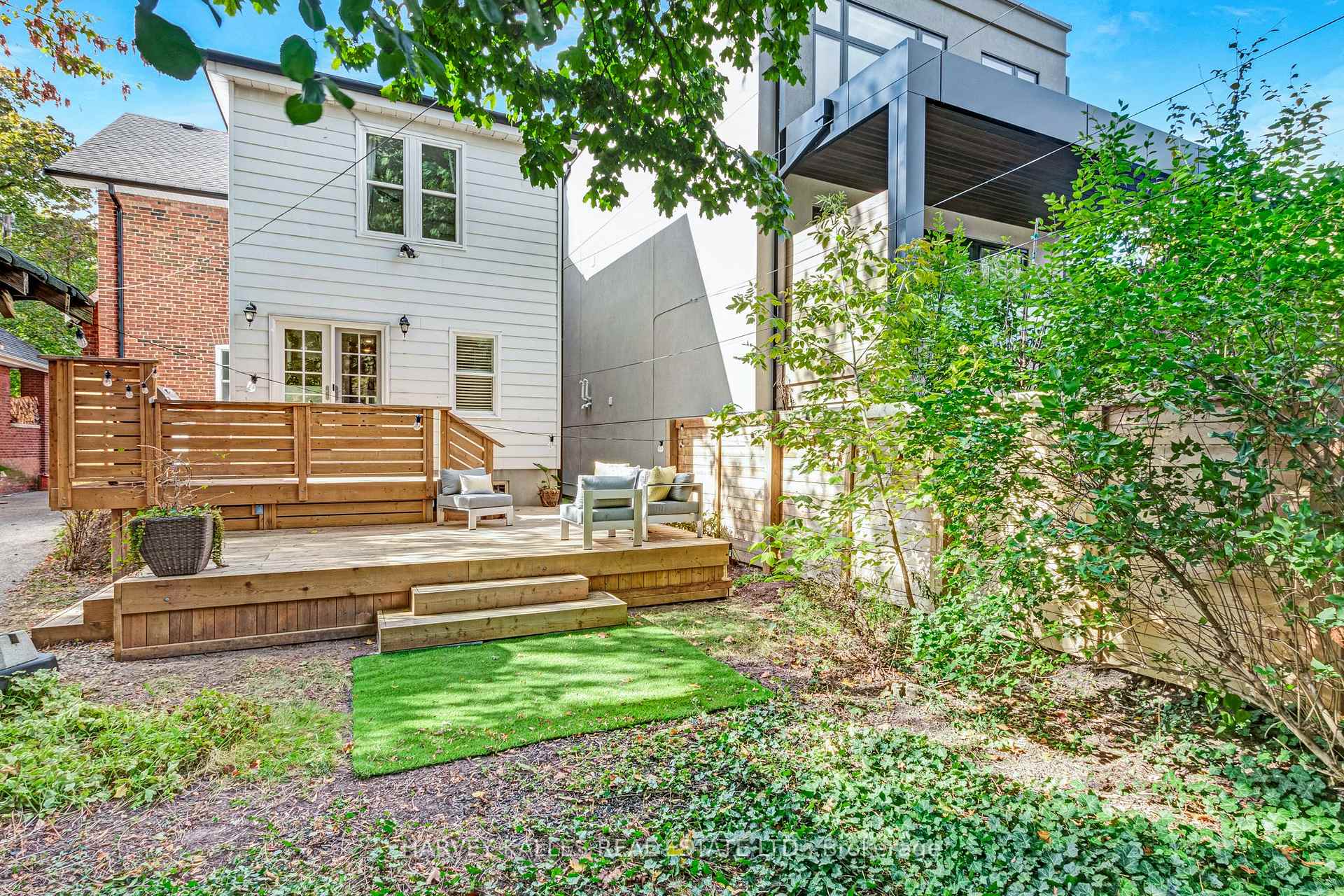 311 Rosewell Avenue
