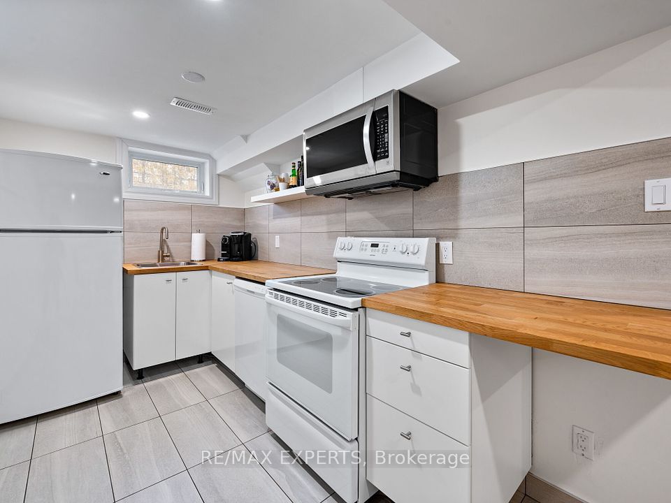 135 Martha Crescent