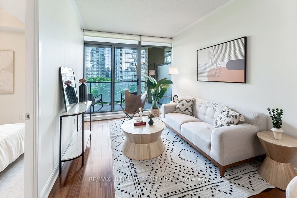 18 Yorkville