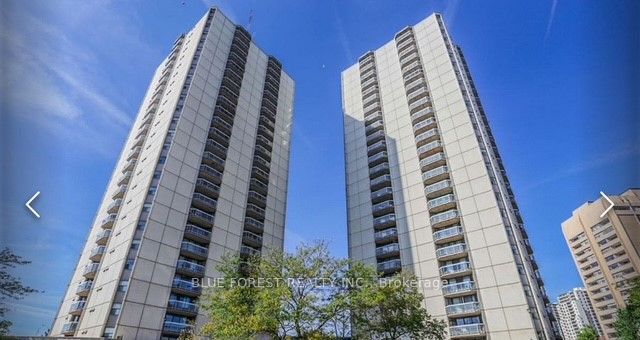 323 Colborne