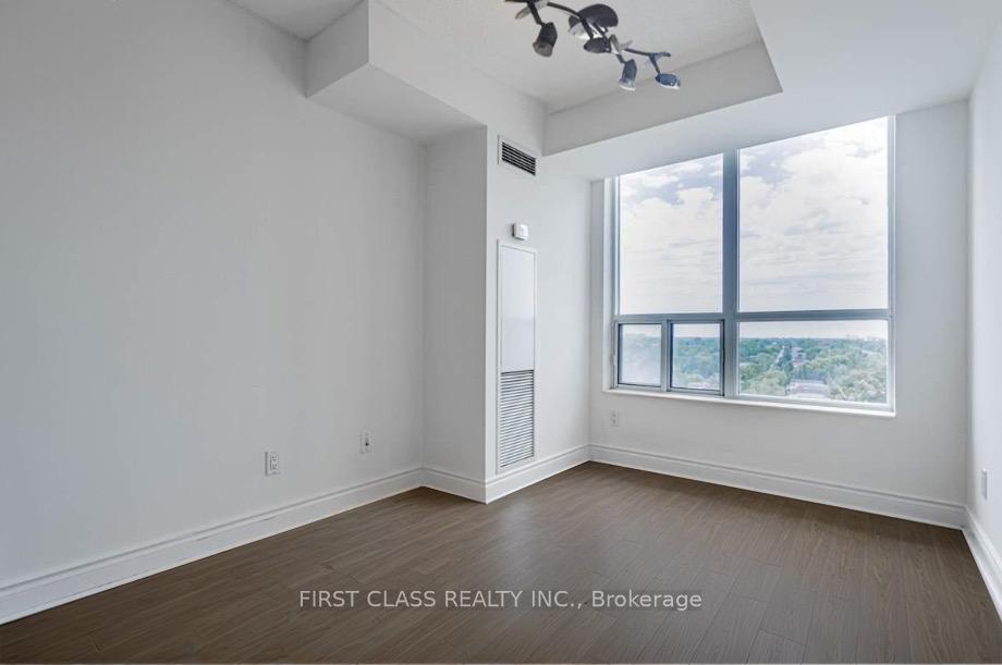 3 Bedrooms Condo at 5 Northtown, Toronto For sale