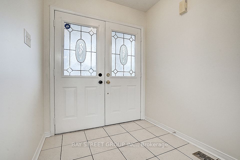 11 Tara Crescent, Markham, ON L3S 4S7