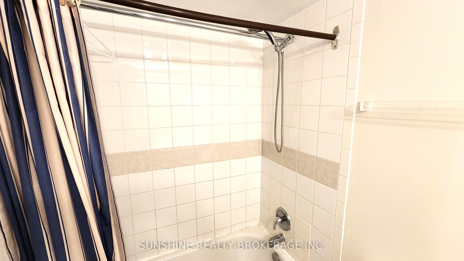 2 Bedrooms Condo at 2365 Kennedy, Toronto For sale