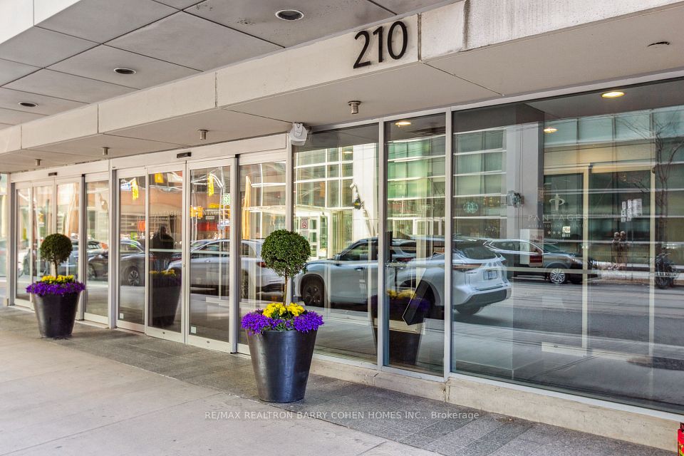 210 Victoria