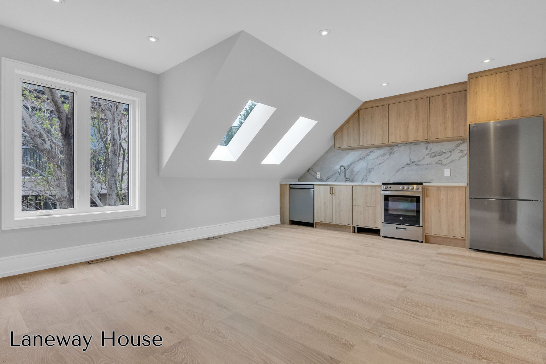 444 Roxton Road
