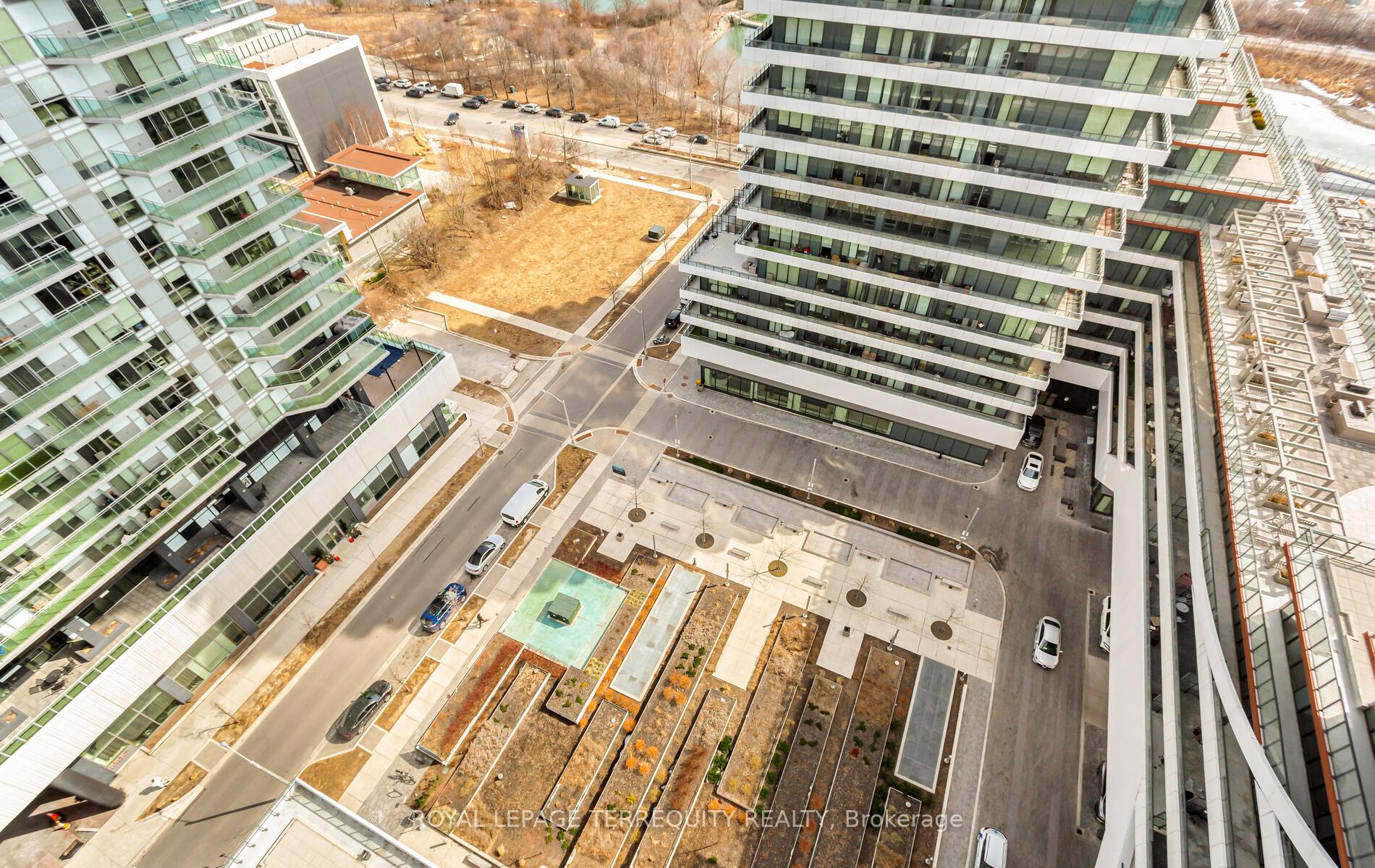 2 Bedrooms Condo at 30 Shore Breeze,  Toronto For sale