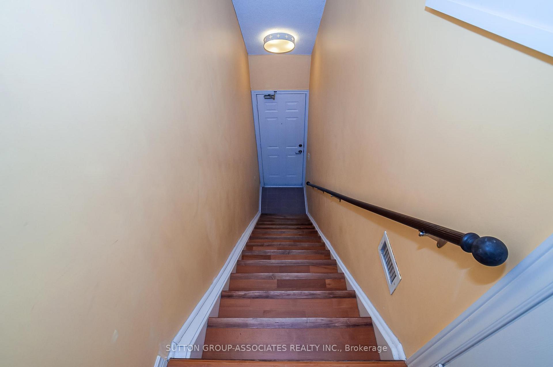 2 Bedrooms Condo at 100 Redpath, Toronto For sale