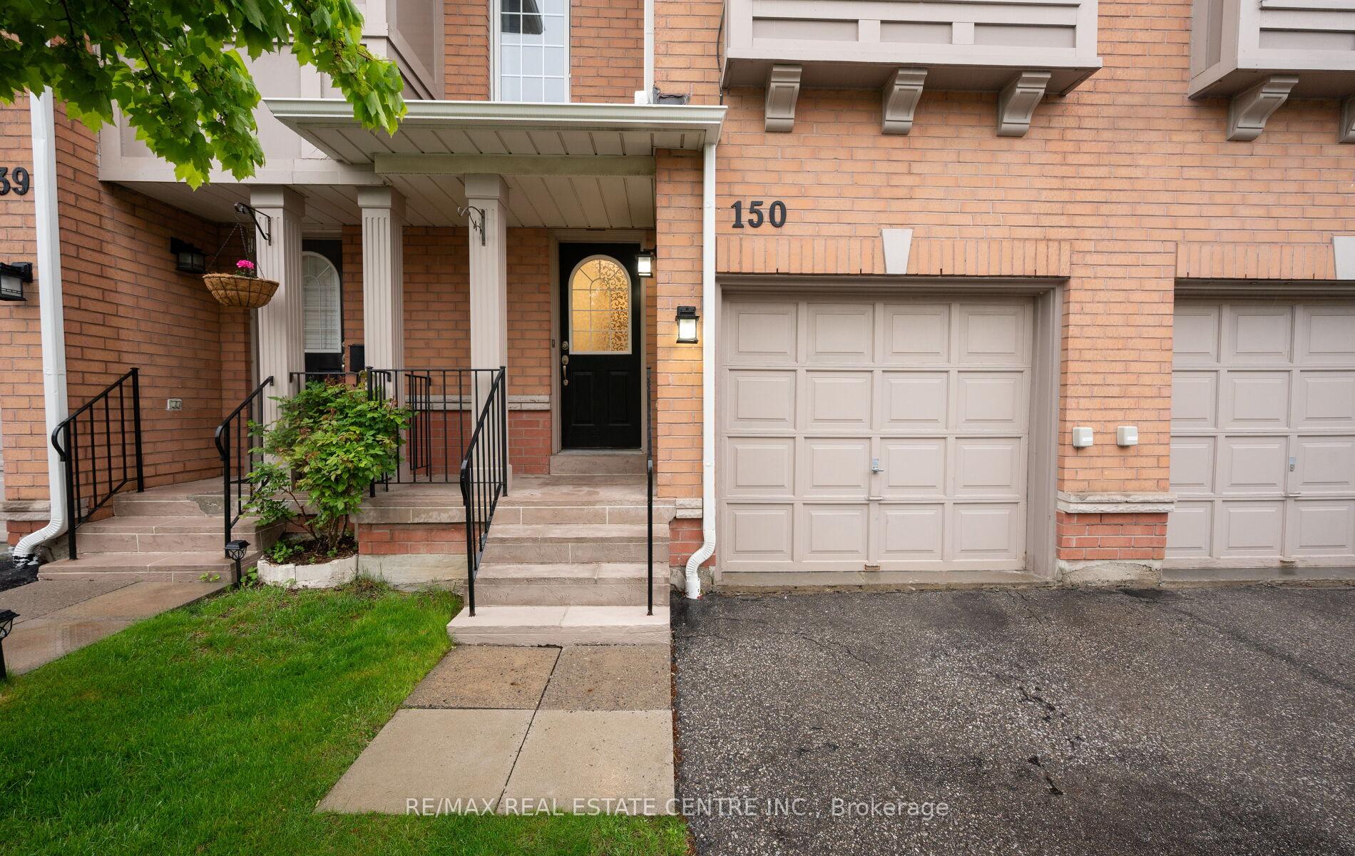 4 Bedrooms Condo at 5030 Heatherleigh, Mississauga For sale