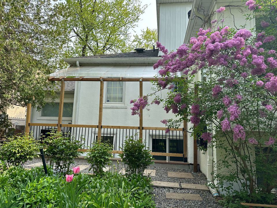 460 Chartwell