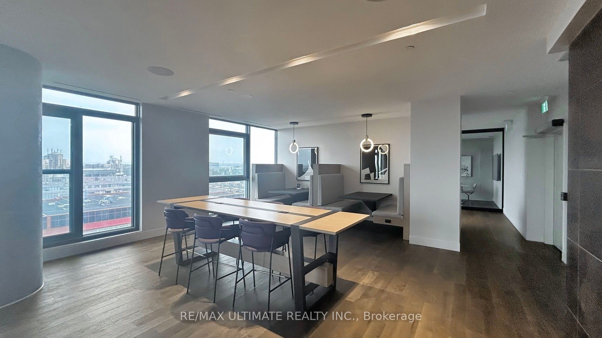 1000 Portage Parkway, #3701