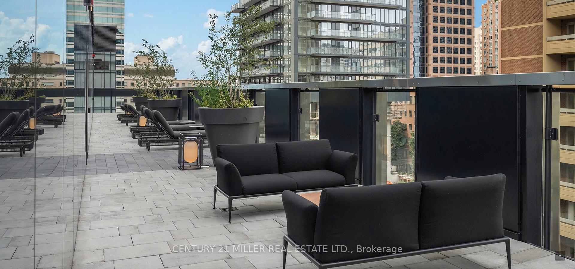 1 Bedroom Condo at 55 Charles, Toronto For sale