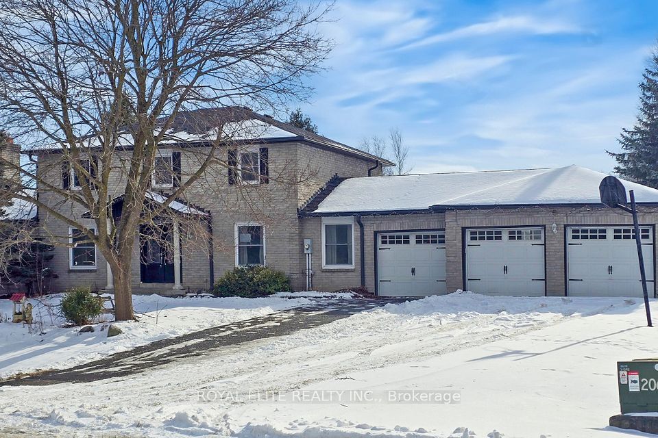 6 Lady Diana Court, Whitchurch-Stouffville, ON L0H 1G0