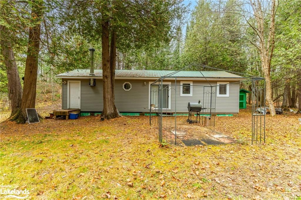 1634 SOUTH LAKE Road Minden Hills Ontario K0M 2K0