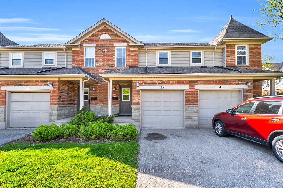 #39 - 124 Gosling Gardens, Guelph, ON N1G 5K6
