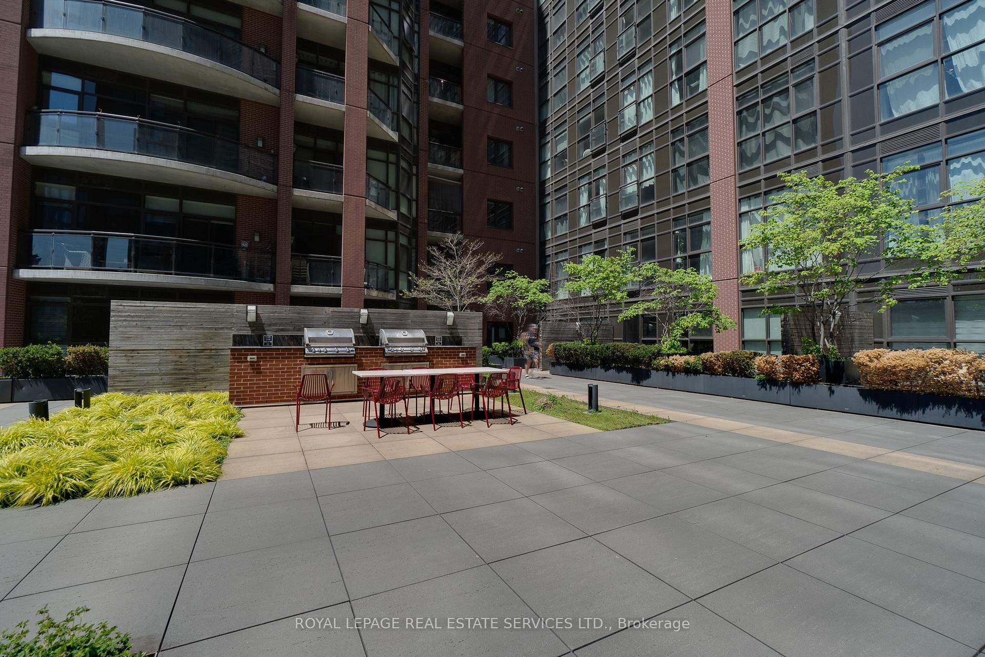1 Bedroom Condo at 112 King, Hamilton For sale