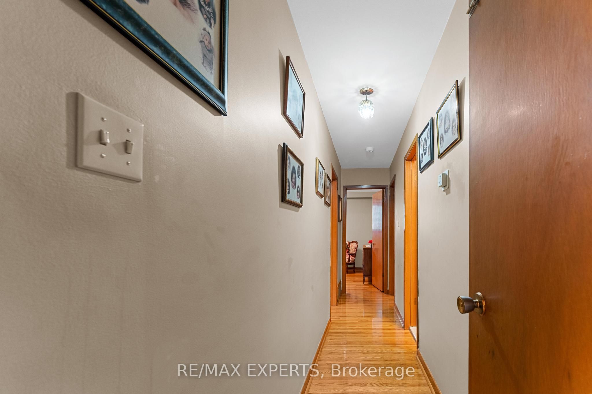 72 Songwood Drive, Toronto, ON M9M 1X3