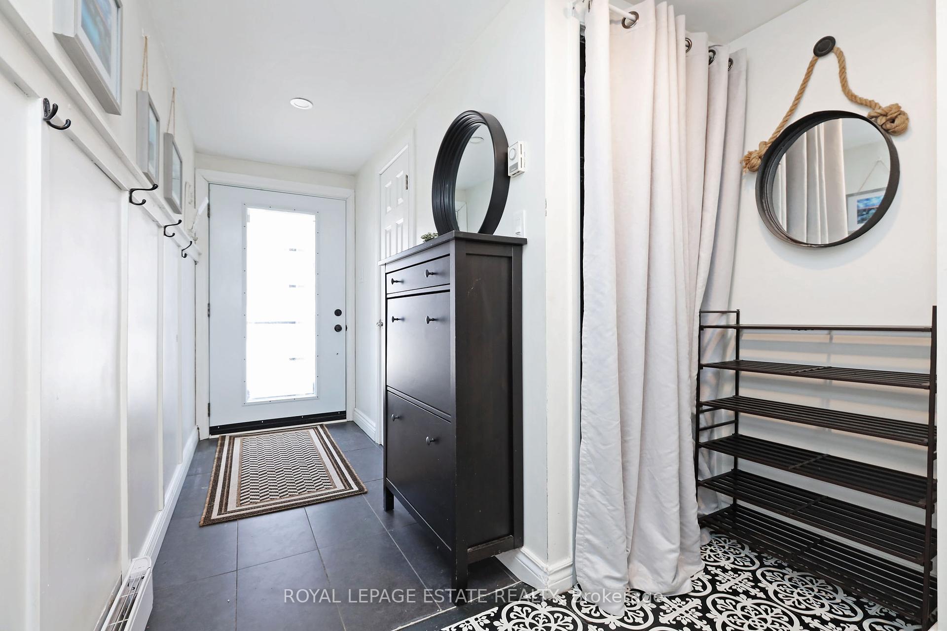 4 Bedrooms Condo at 3100 Kingston, Toronto For sale