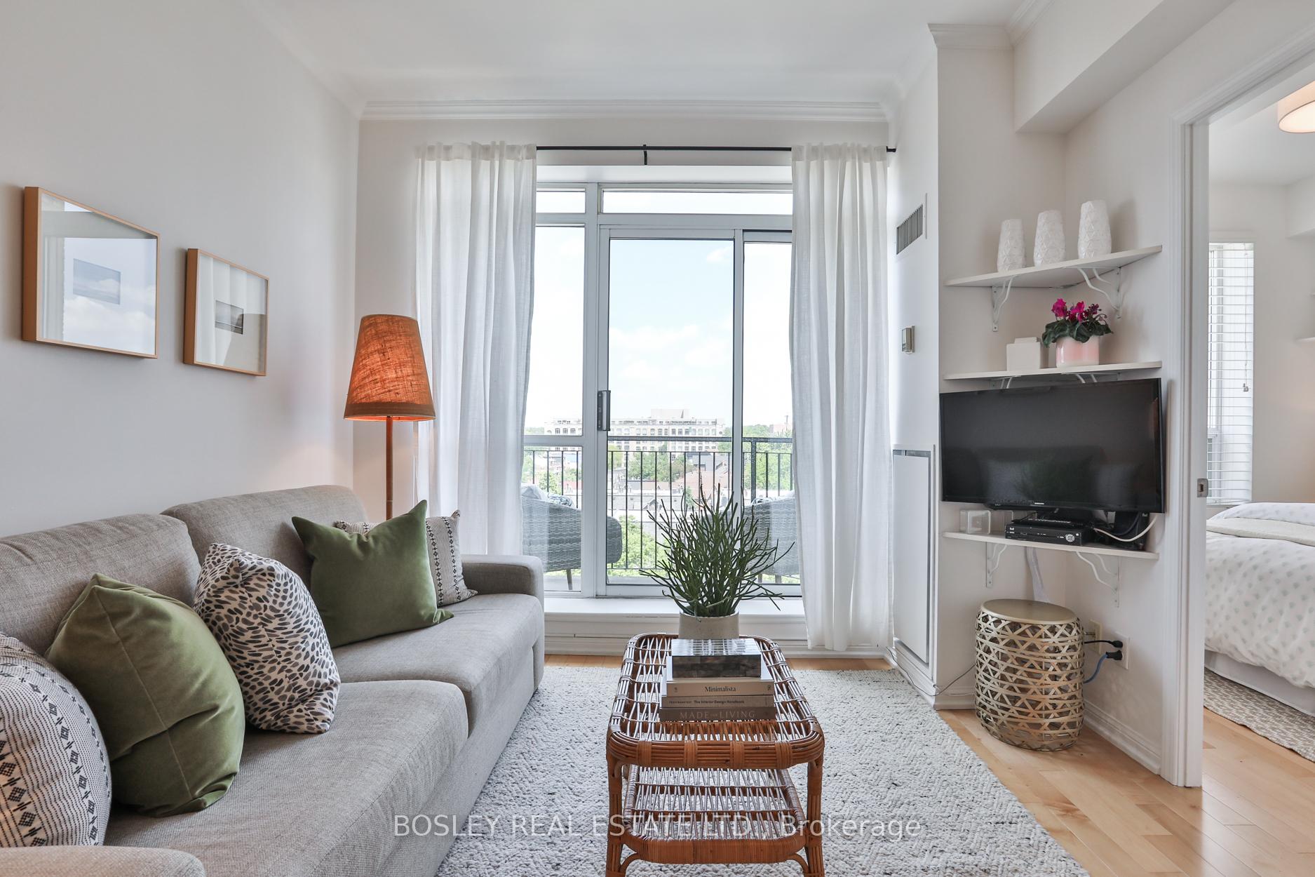 2 Bedrooms Condo at 1000 King, Toronto For sale