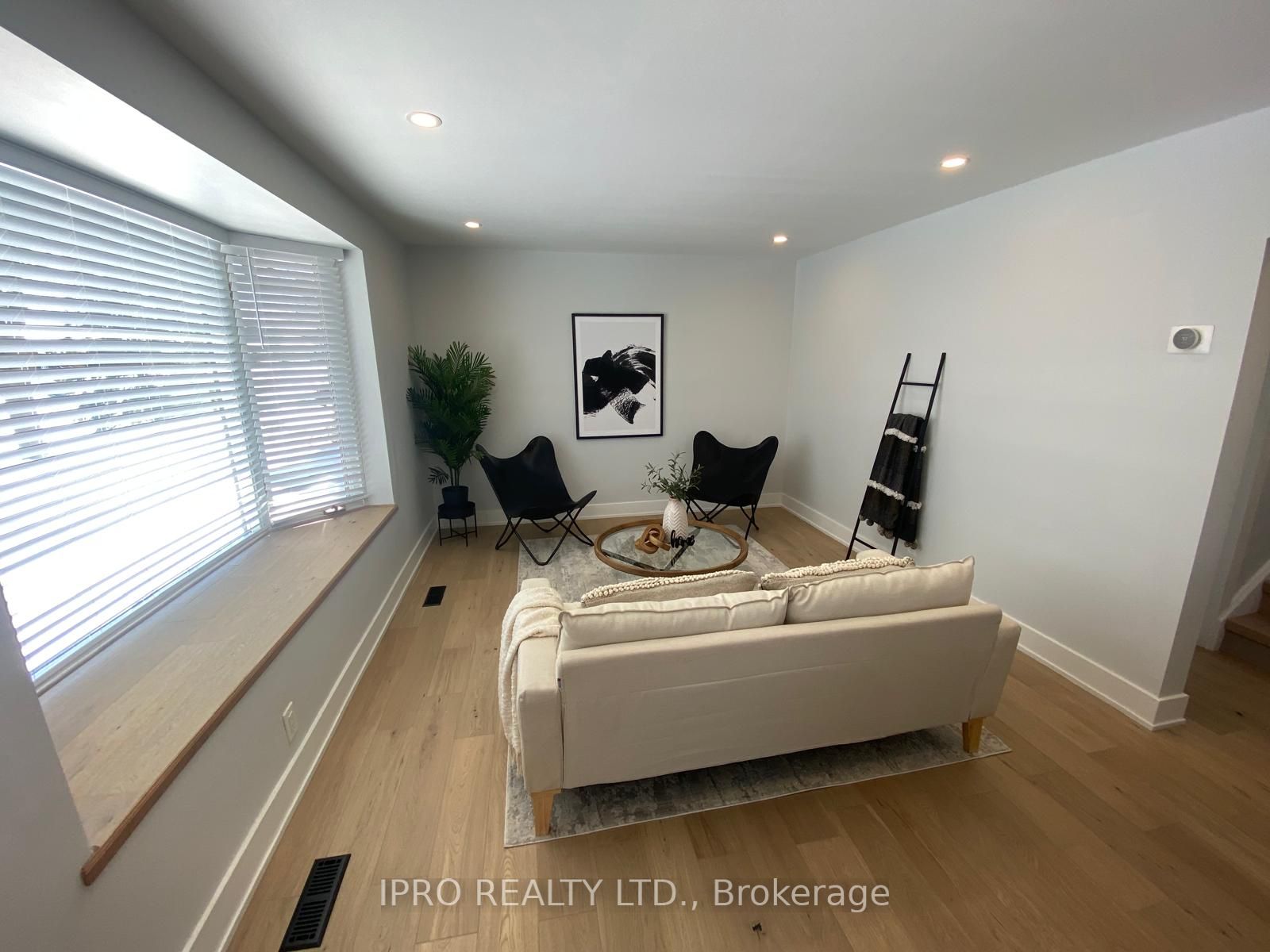 289 Elmwood Crescent, Milton, ON L9T 1C3
