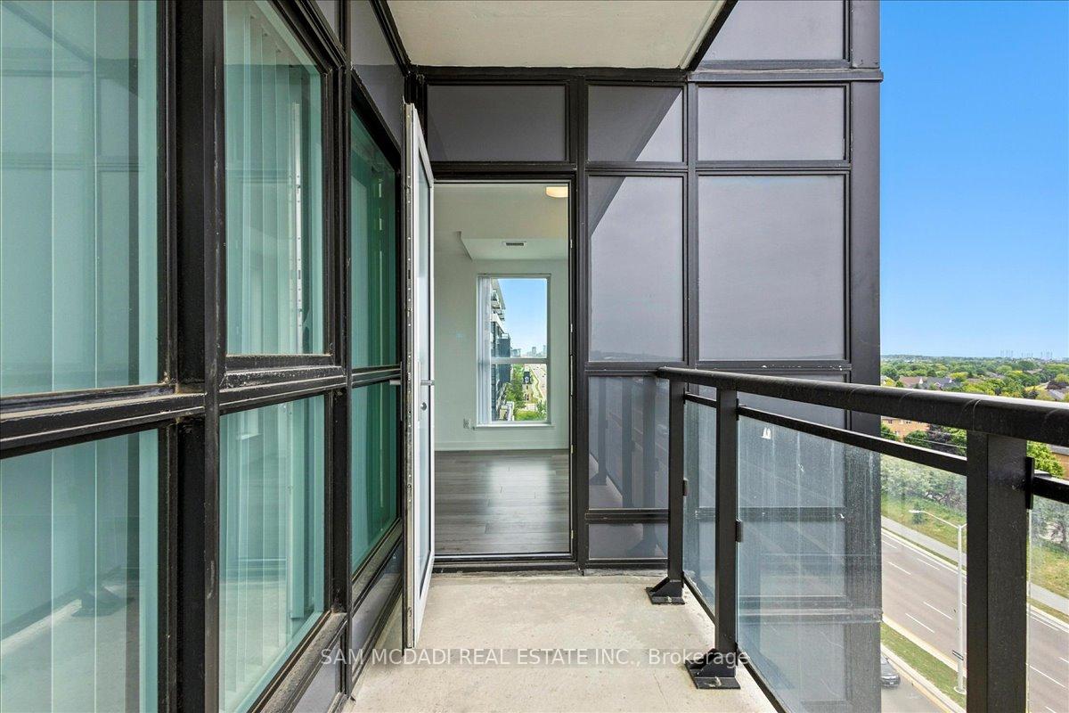 2 Bedrooms Condo at 405 Dundas, Oakville For sale