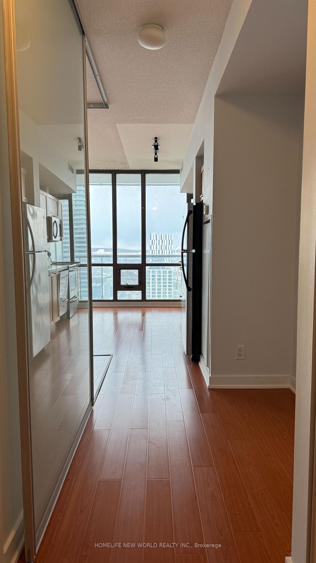 1 Bedroom Condo at 33 Mill,  Toronto For sale