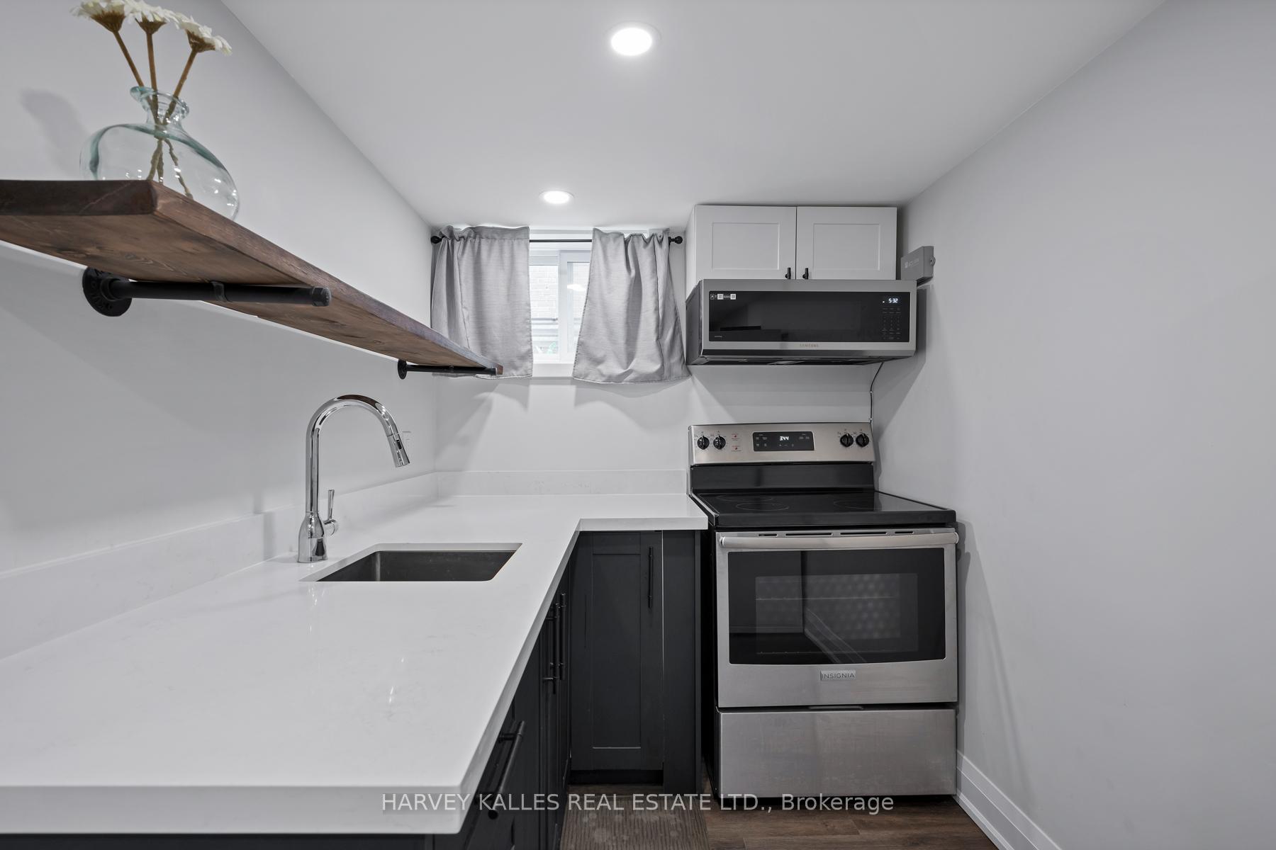 89 Charleswood Drive