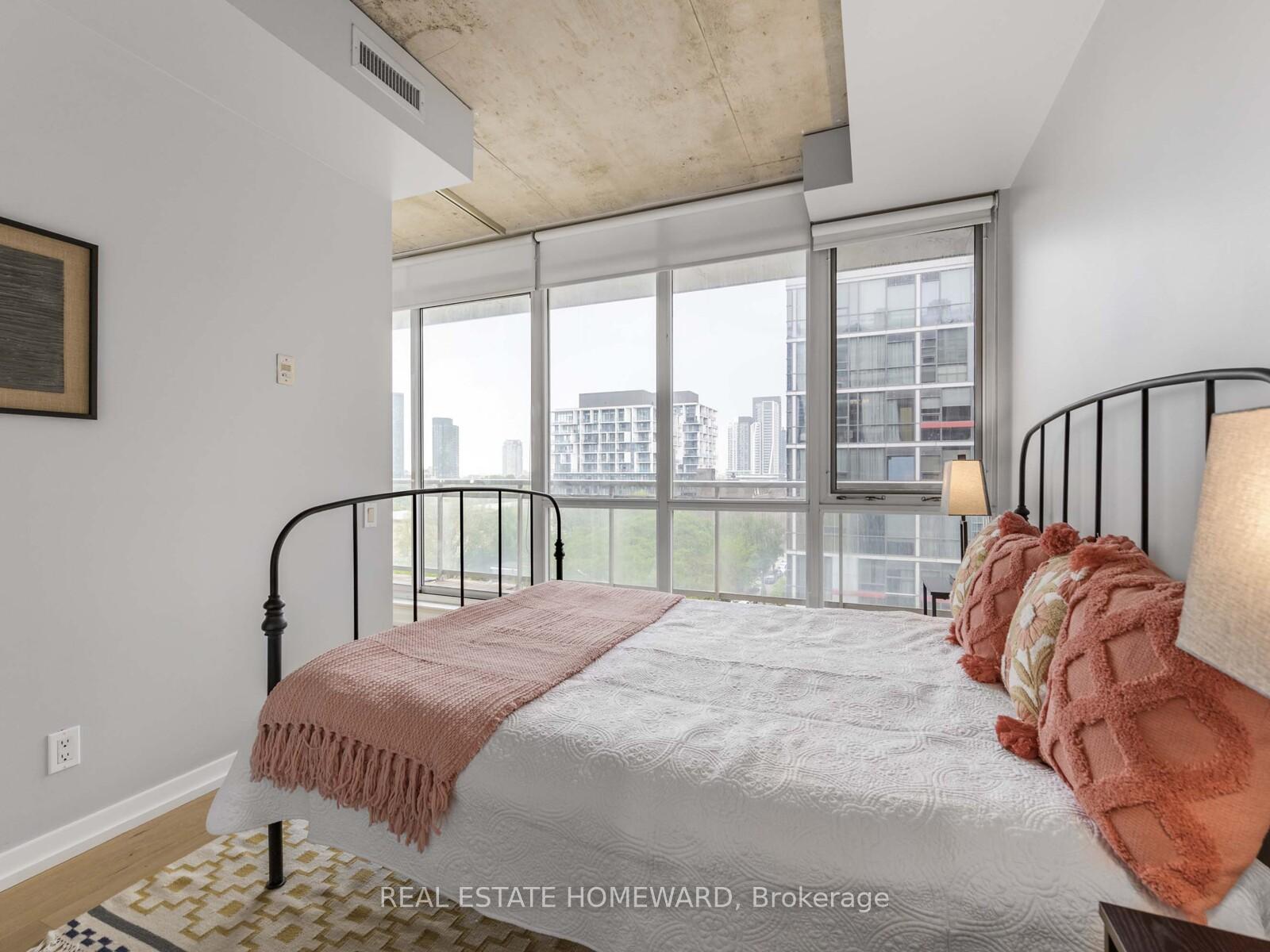 2 Bedrooms Condo at 38 Niagara, Toronto For sale