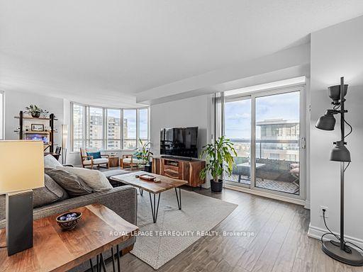 3 Bedrooms Condo at 15 Northtown, Toronto For sale