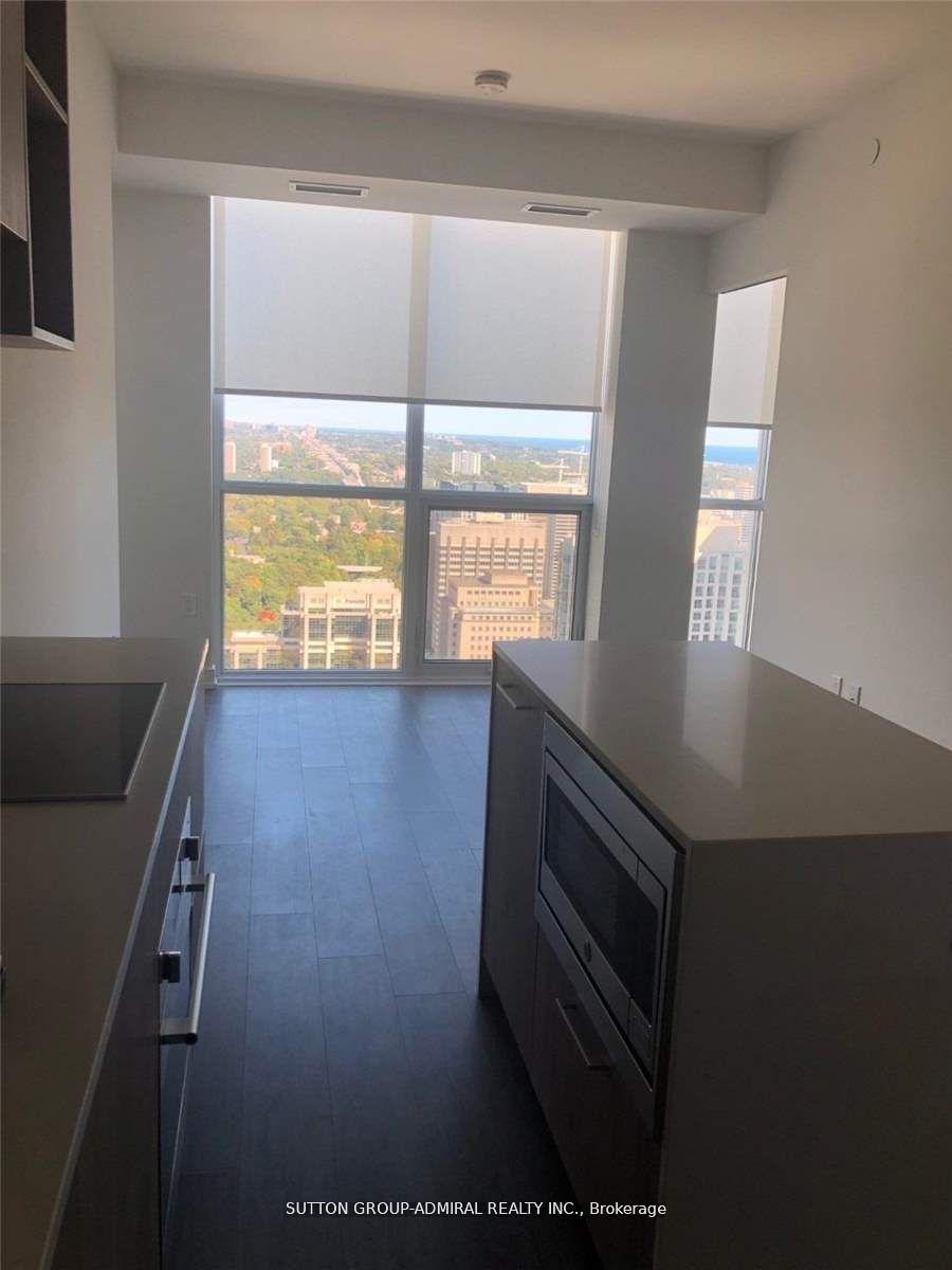 2 Bedrooms Condo at 1 Yorkville, Toronto For sale