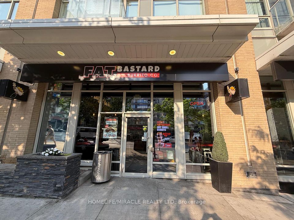 11 Spadina