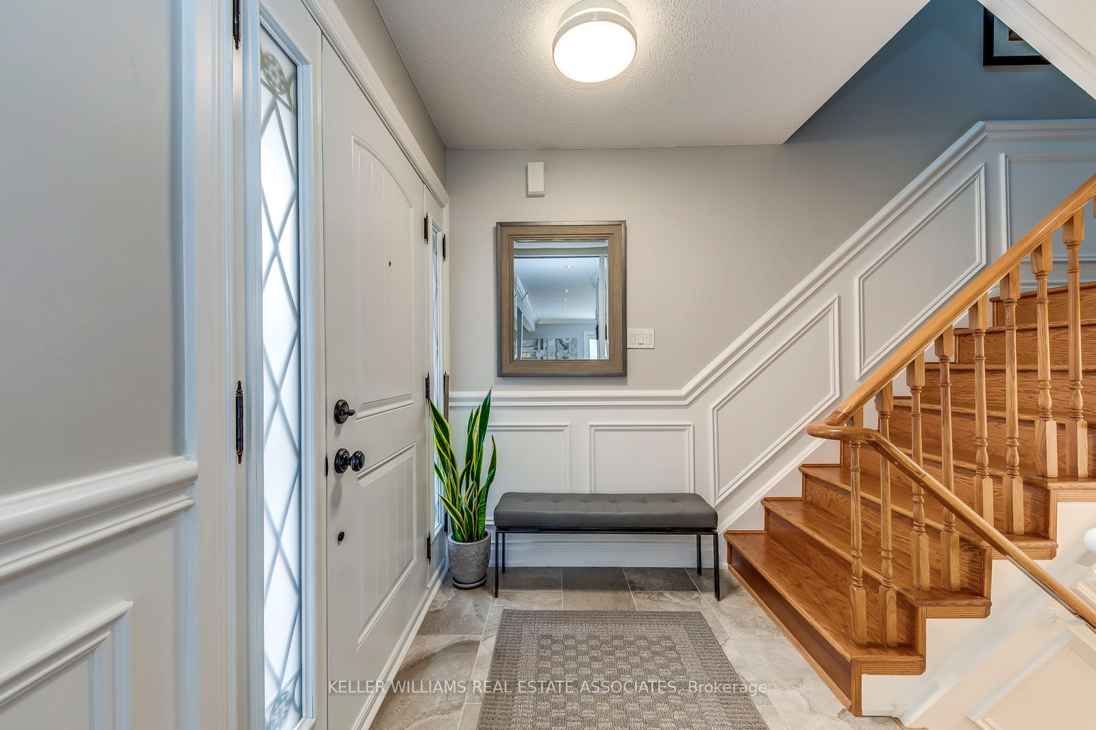 516 Ravenstone Court
