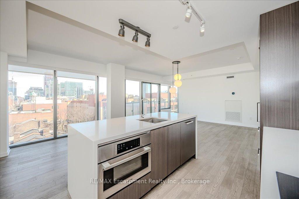 2 Bedrooms Condo at 60 Colborne, Toronto For sale