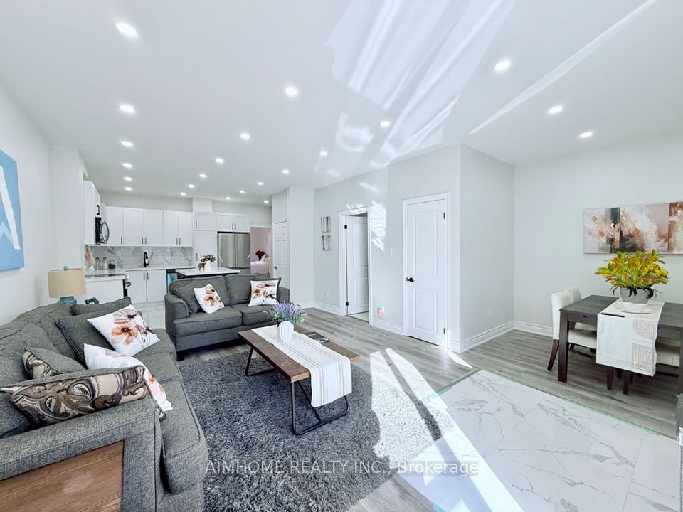 107 beach Road, Hamilton, ON L8L 4A1