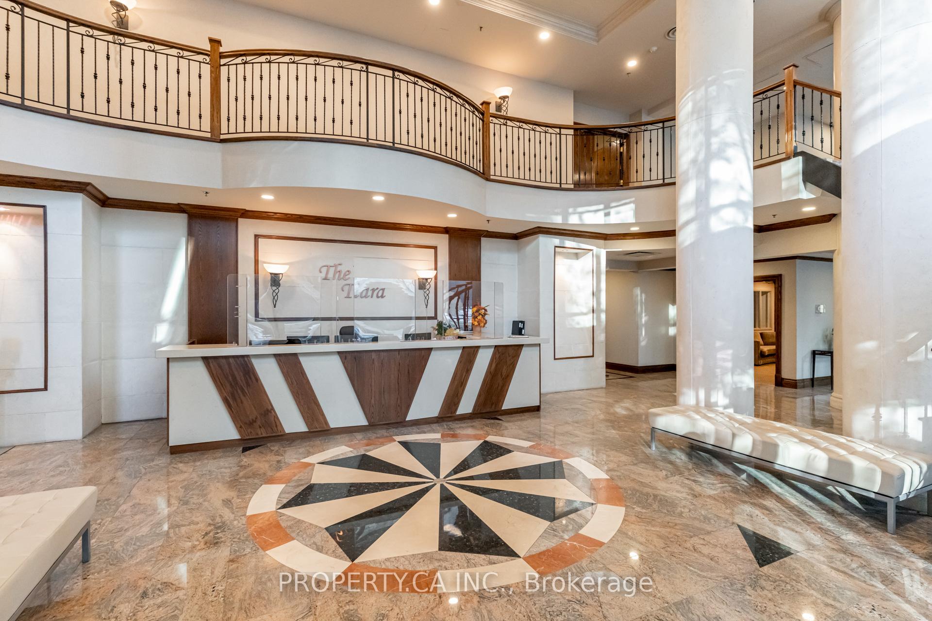 3 Bedrooms Condo at 156 Enfield, Mississauga For sale