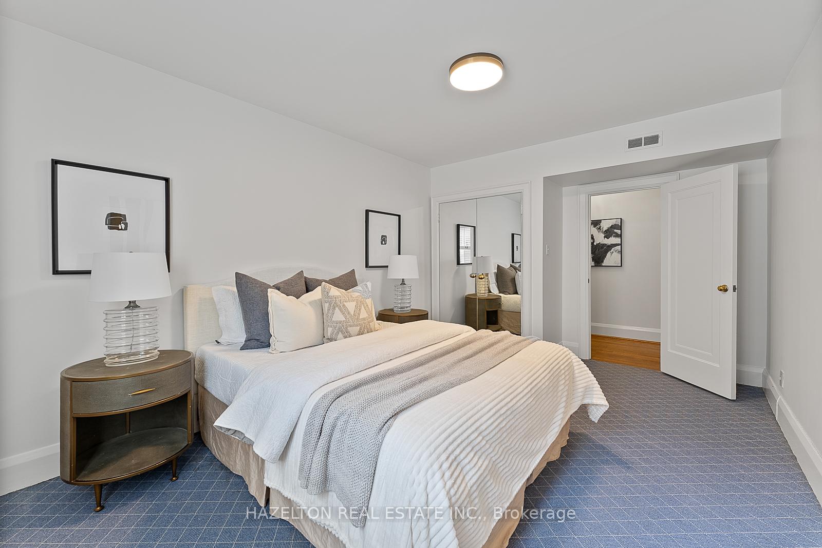 3 Bedrooms Condo at 9 Clarendon, Toronto For sale