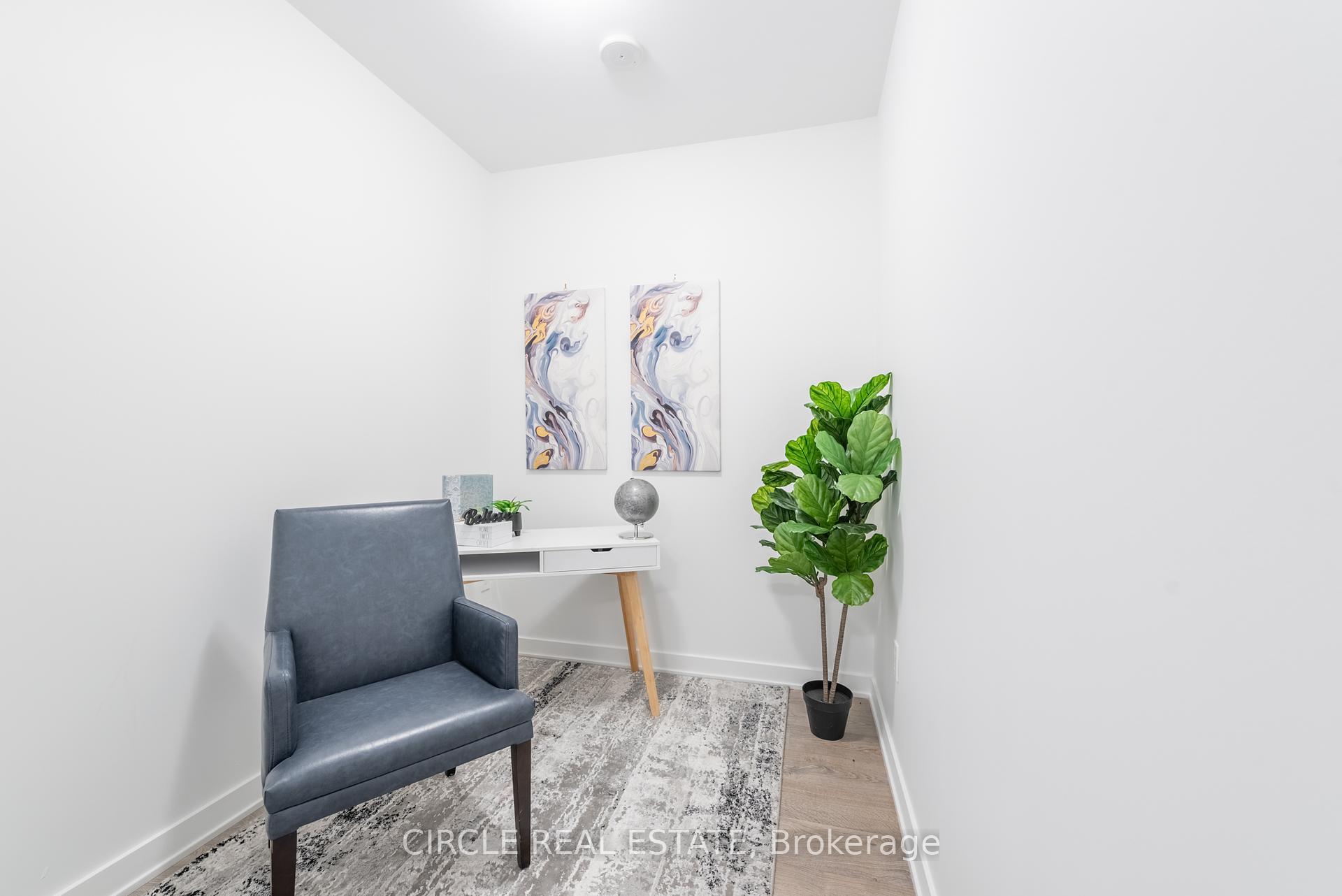 2 Bedrooms Condo at 120 Eagle Rock,  Vaughan For sale