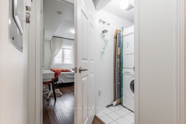 4975 Southampton Drive, #272