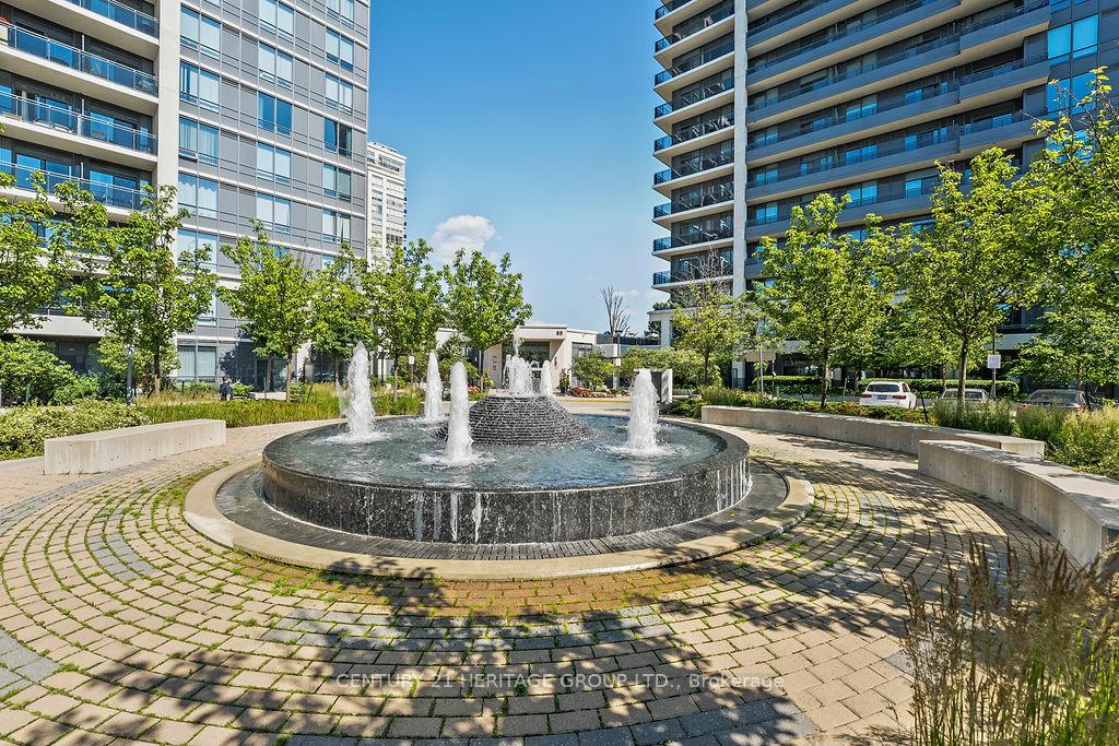 2 Bedrooms Condo at 85 North Park, Vaughan For sale