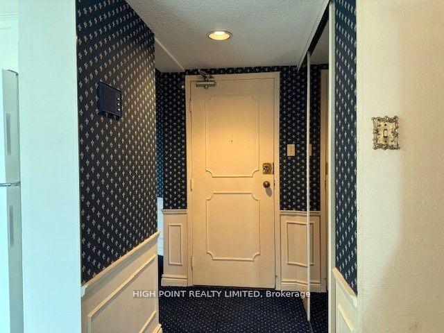 3 Bedrooms Condo at 296 Mill,  Toronto For sale