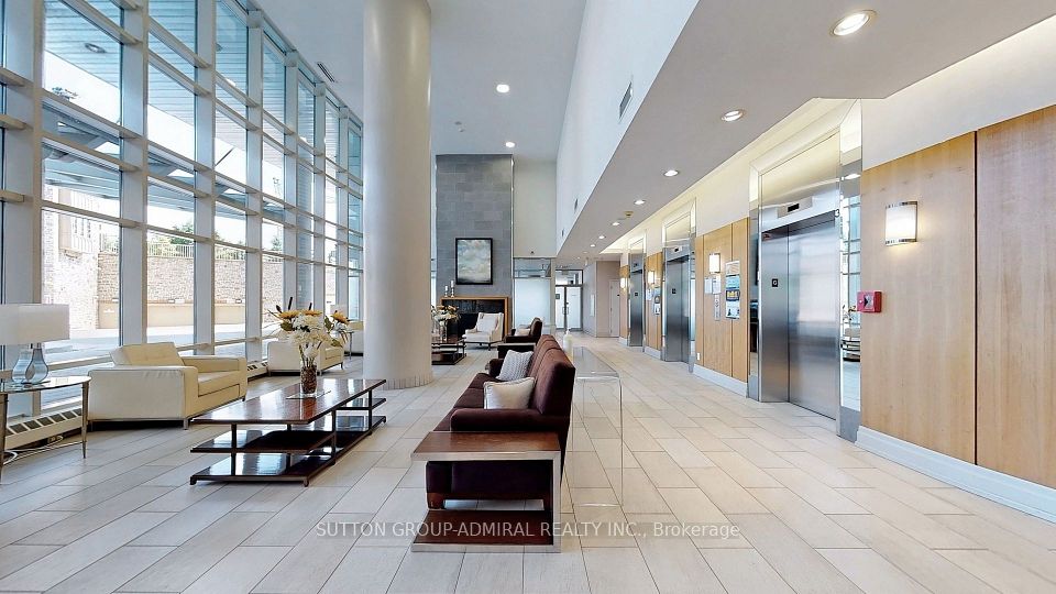 #903 - 15 Windermere Avenue, Toronto, ON M6S 5A2