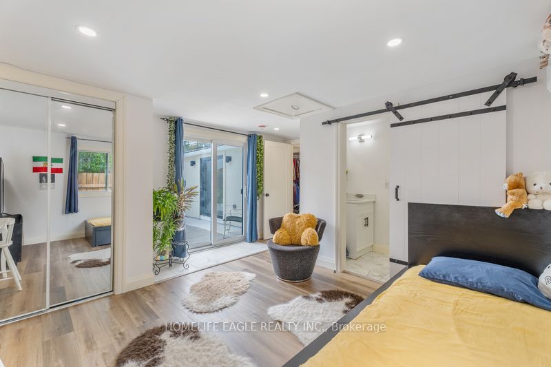 3 Hughes Street