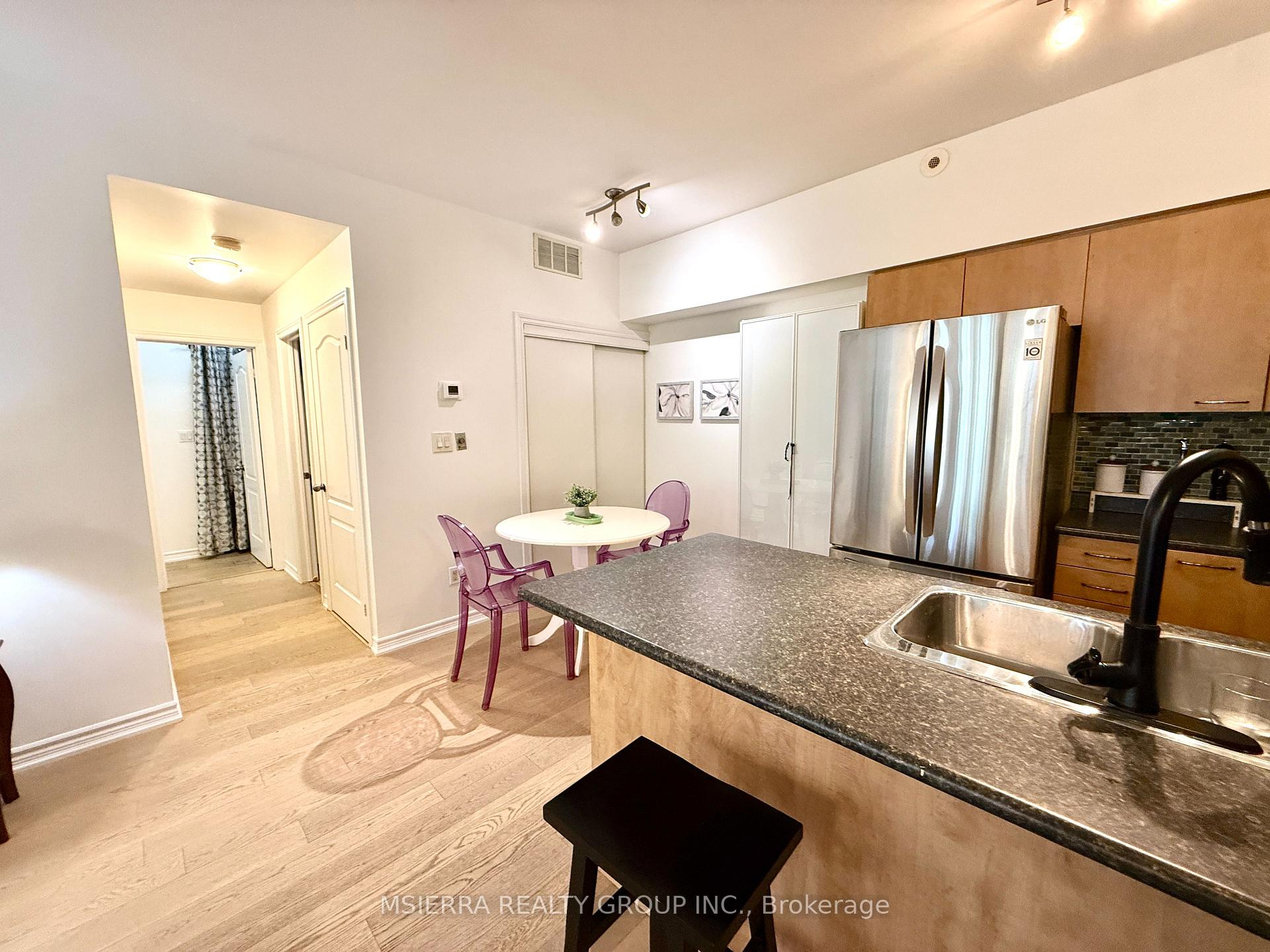 2 Bedrooms Condo at 65 Cranborne, Toronto For sale