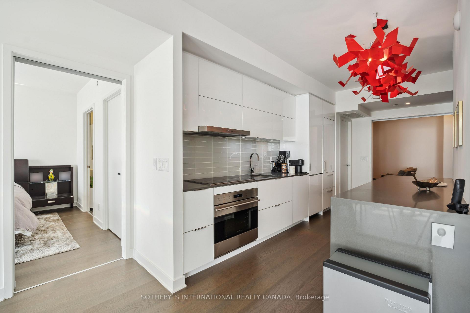3 Bedrooms Condo at 1 Bloor,  Toronto For sale