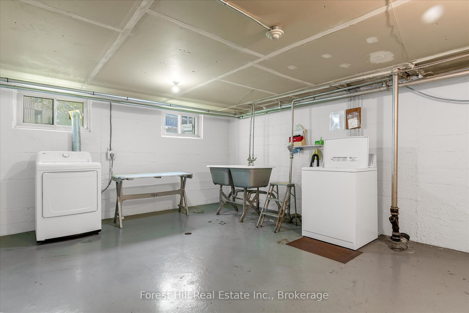 1 Bedroom Co-op at 2 Stroud, Hamilton For sale