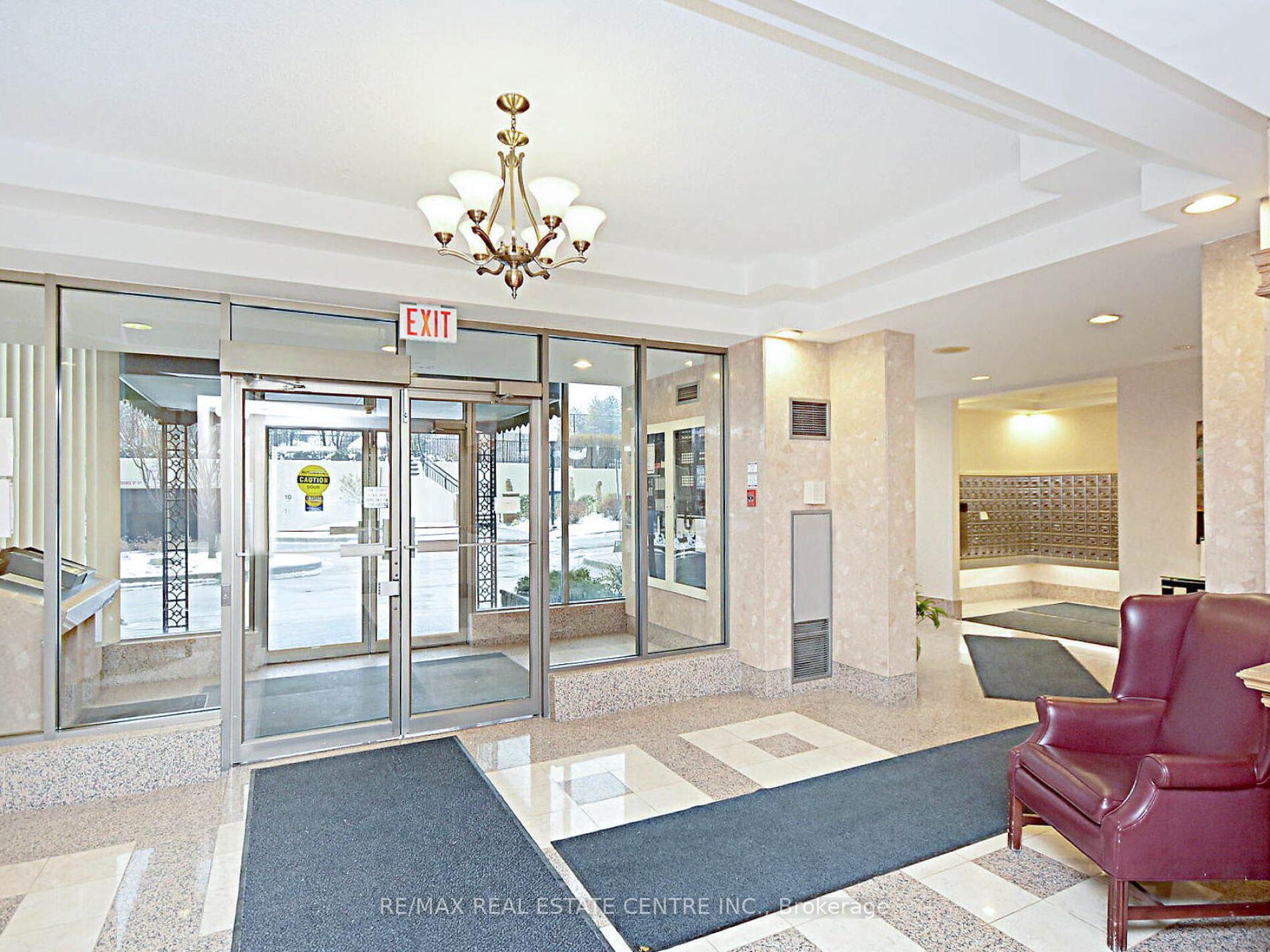 1 Bedroom Condo at 55 Elm, Mississauga For sale