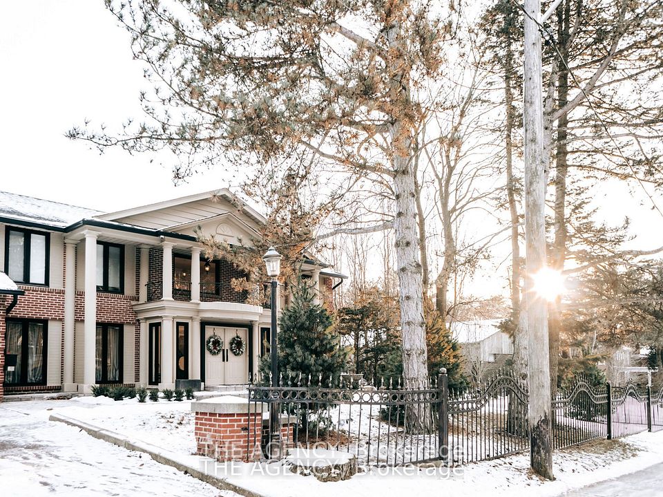 7 Shady Oaks