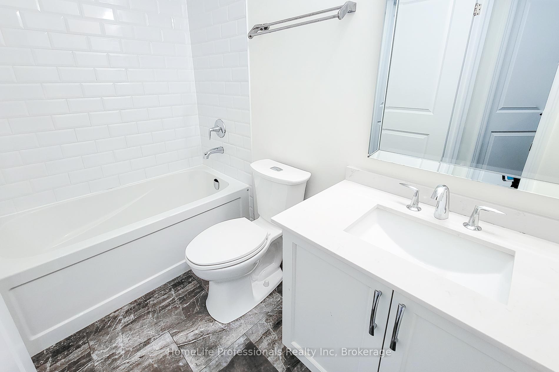 3 Bedrooms Condo at 111 Wilson, Hamilton For sale