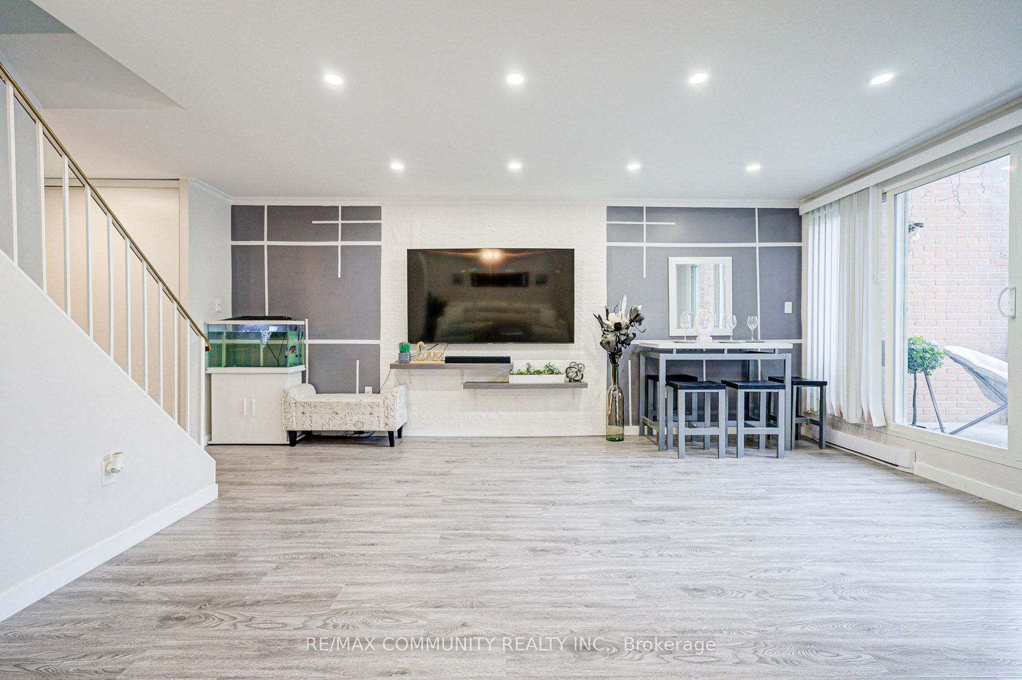 100 Mornelle Court, #1078