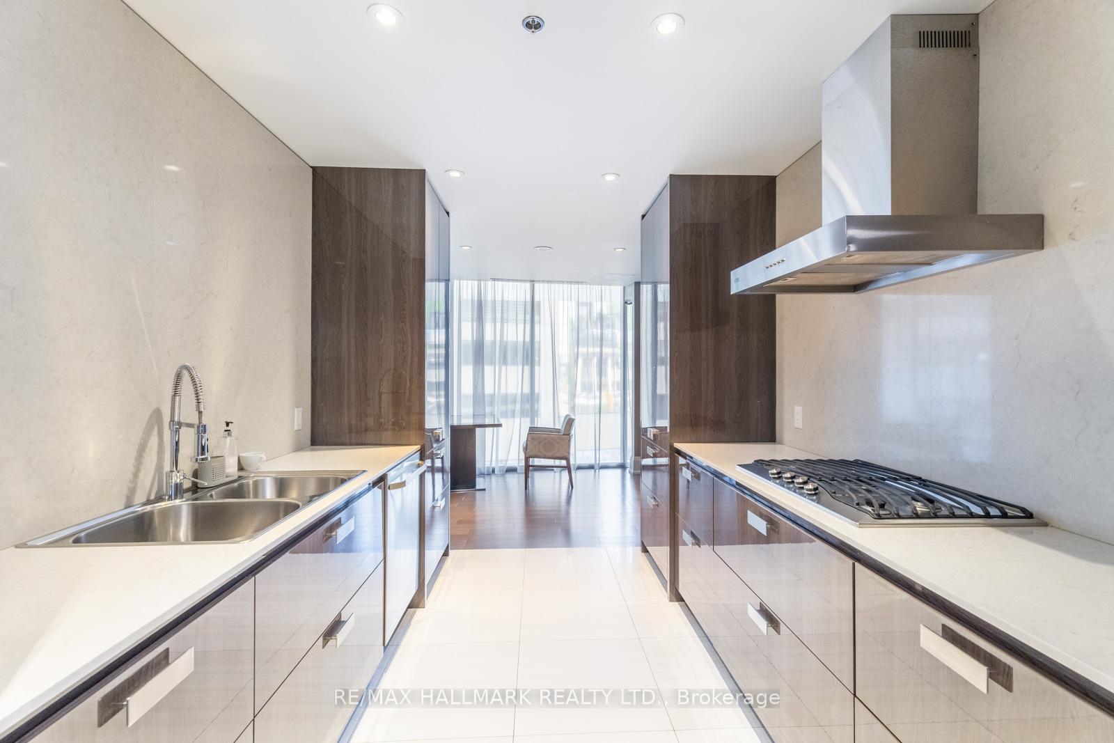 1 Bedroom Condo at 88 Davenport, Toronto For sale