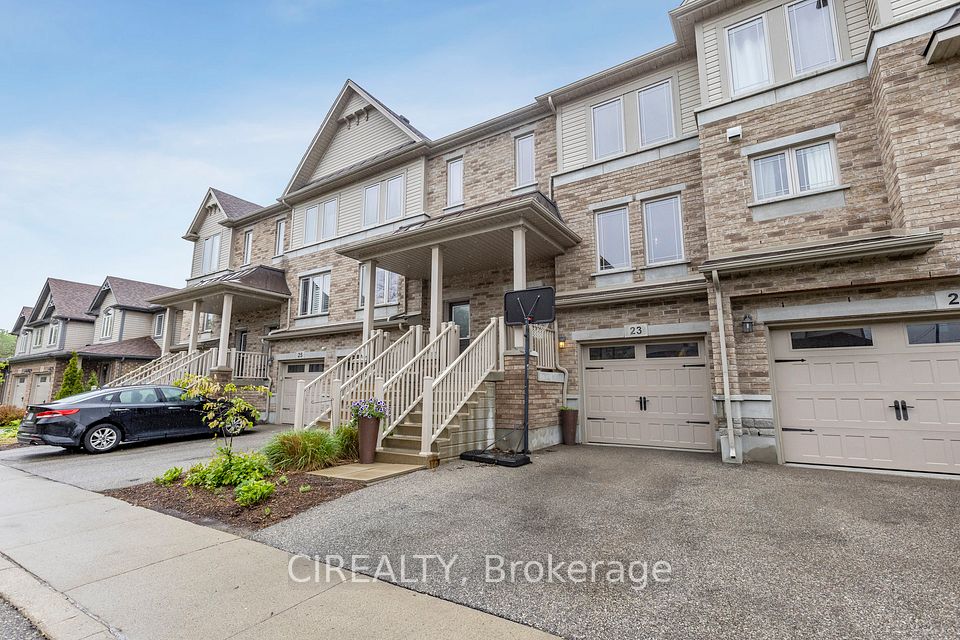 66 Eastview